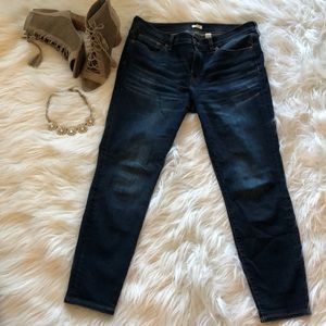 J.Crew Dark wash Skinny Jeans Sz 31
